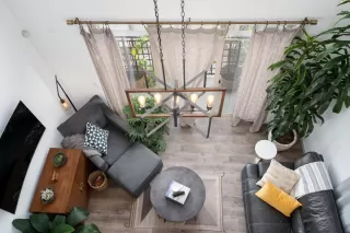 Photo #4: 19077766 Listing