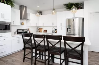 Photo #6: 19077766 Listing