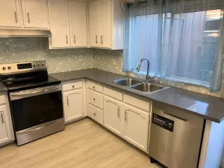 Photo #2: 19077986 Listing 