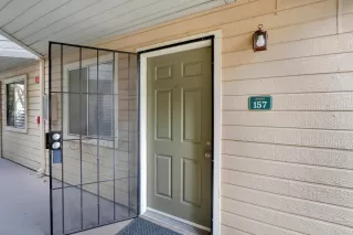 Photo #1: 19078009 Listing