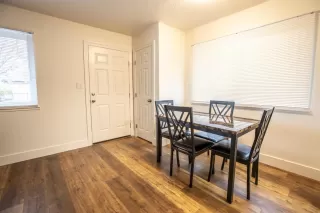 Photo #6: 19079064 Listing