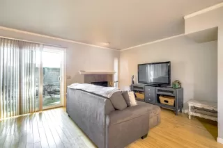 Photo #6: 19079256 Listing 