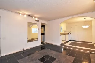 Photo #3: 19079523 Listing