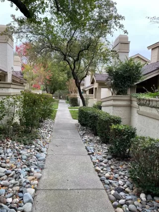 Photo #3: 19079737 Listing