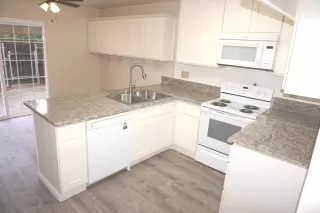 Photo #2: 19079747 Listing 