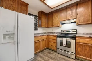 Photo #4: 19080420 Listing