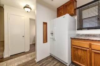 Photo #5: 19080420 Listing