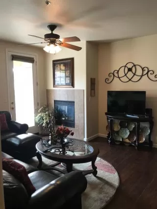 Photo #4: 19080458 Listing