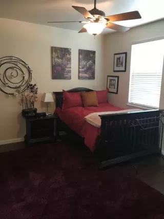 Photo #5: 19080458 Listing