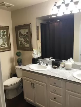 Photo #6: 19080458 Listing