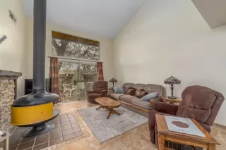 Photo #4: 19080612 Listing