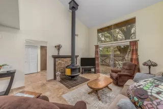 Photo #5: 19080612 Listing