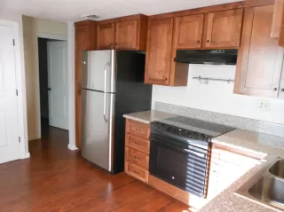 Photo #4: 19080953 Listing