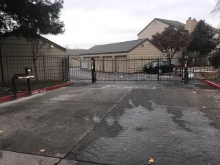 Photo #1: 19081059 Listing