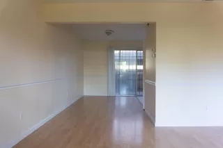 Photo #3: 19081063 Listing