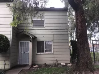 Photo #2: 19081068 Listing