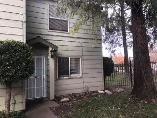 Photo #3: 19081068 Listing