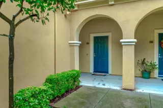 Photo #2: 19081569 Listing