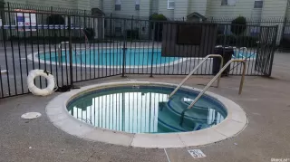 Photo #2: 19082114 Listing