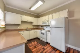 Photo #2: 19082252 Listing 