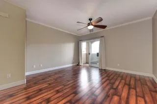 Photo #5: 19082252 Listing 