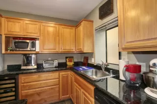 Photo #4: 19082311 Listing