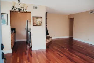 Photo #2: 19082361 Listing 