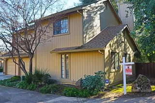 More Details about MLS # 19082678 : 4960 KING ARTHUR PL