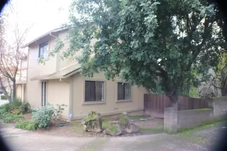 Photo #3: 19082678 Listing