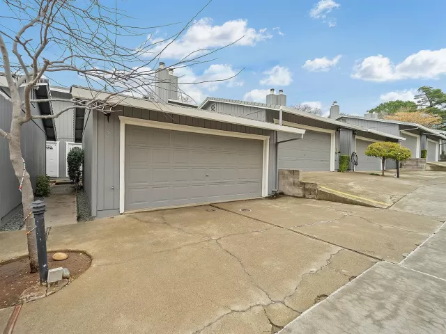 MLS: 19082782 Condo For Sale