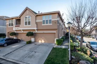 Photo #1: 19083149 Listing