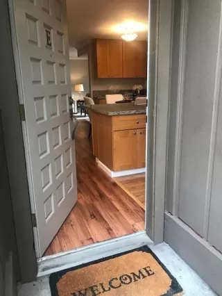 Photo #2: 19083196 Listing