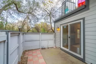 Photo #6: 19083202 Listing