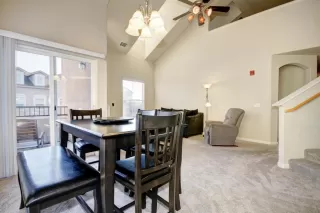 Photo #4: 19083300 Listing