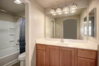 Photo #2: 19083333 Listing