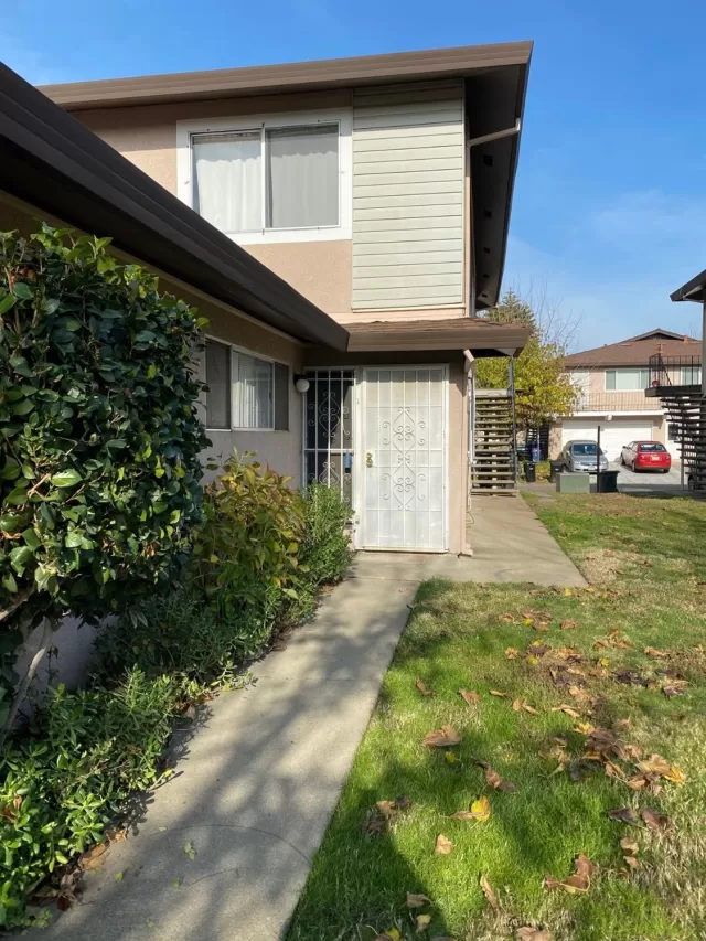 MLS: 19083385 Condo For Sale