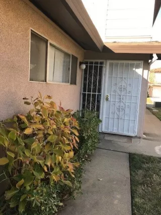 Photo #2: 19083385 Listing 