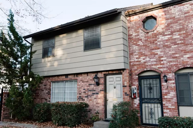 MLS: 20000302 Condo For Sale