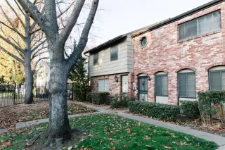 Photo #1: 20000302 Listing 