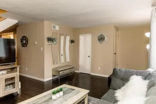 Photo #3: 20000302 Listing 