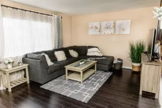 Photo #4: 20000302 Listing 