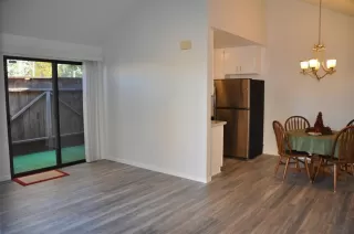 Photo #6: 20000417 Listing 