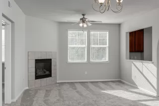 Photo #3: 20000706 Listing