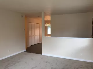 Photo #4: 20000713 Listing