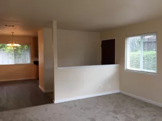 Photo #5: 20000713 Listing