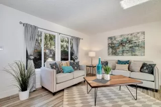 Photo #4: 20000755 Listing