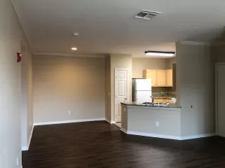 Photo #5: 20000954 Listing