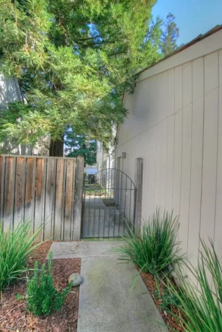 Photo #2: 20002170 Listing 