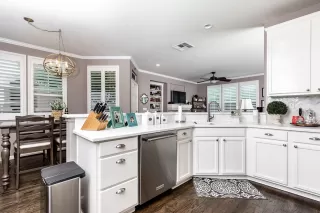 Photo #5: 20002360 Listing