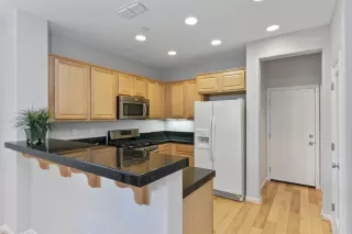 Photo #6: 20002641 Listing 